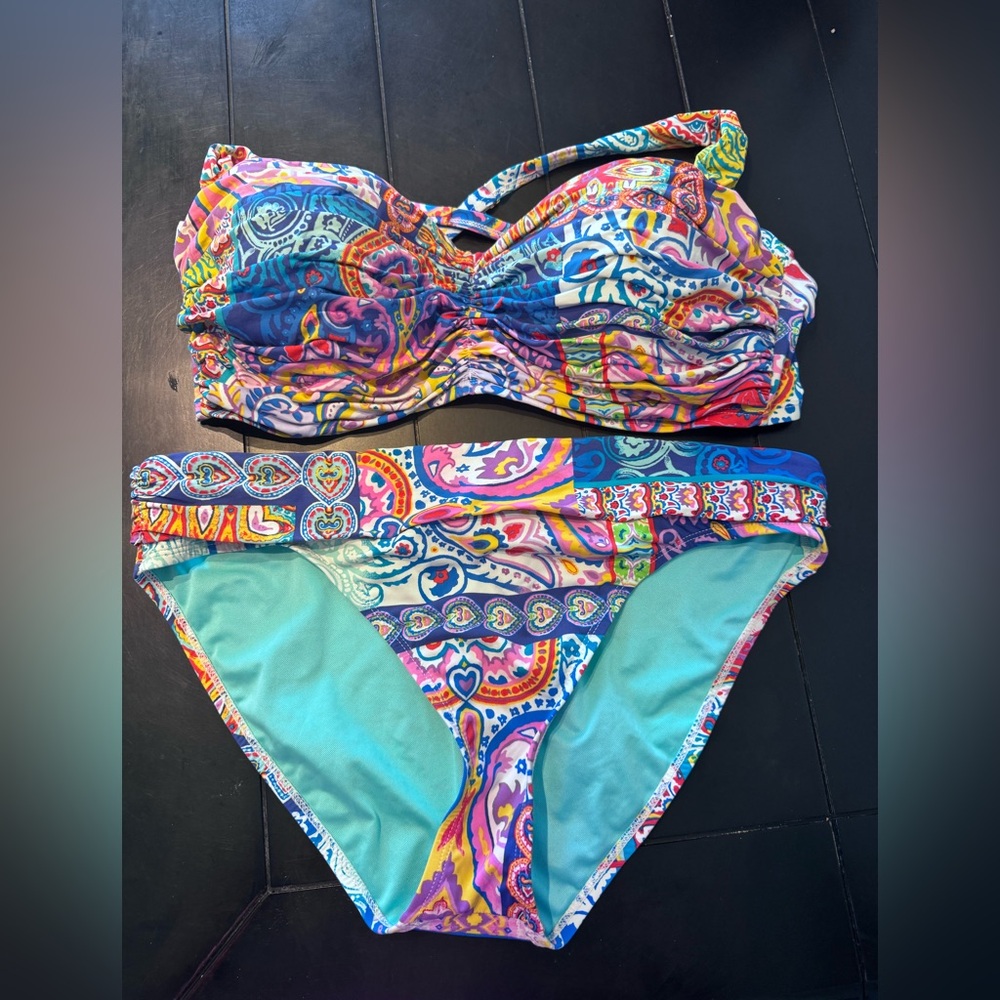 Colorful Paisley Bikini Set with Underwire Top 40D / 14 Bottom